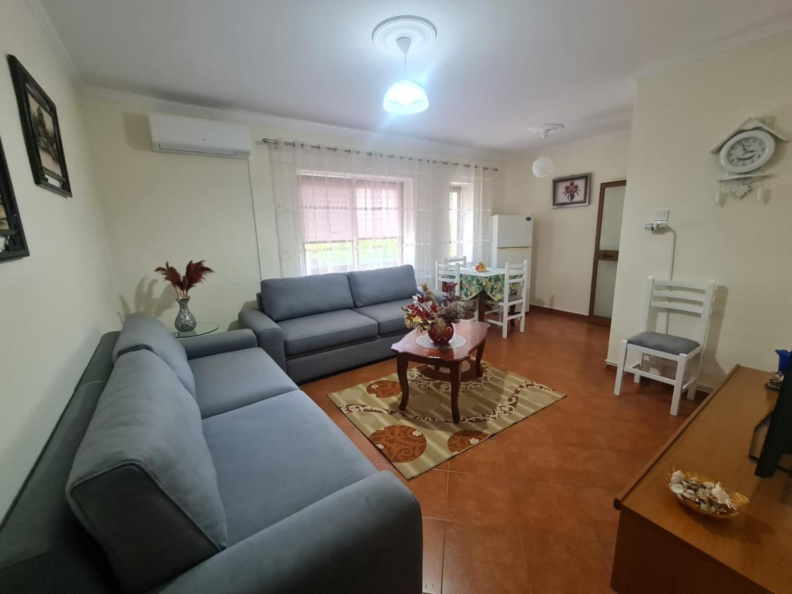 Apartament Egi's *